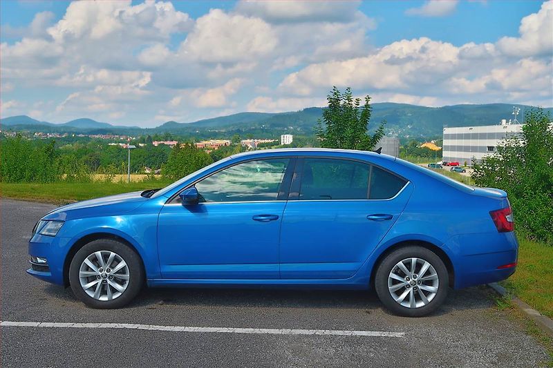 Škoda Octavia (2019) 1.5 TSI, Serv.kniha, Navi - fotka 3 z 17