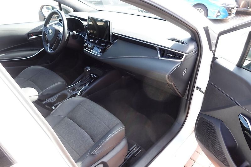 Toyota Corolla 1.8HEV CVT  Comfort Style Tech - fotka 12 z 31
