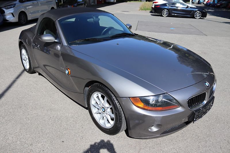 BMW Z4 Roadster 2.5i(E85)M54B25 141kW - fotka 7 z 32