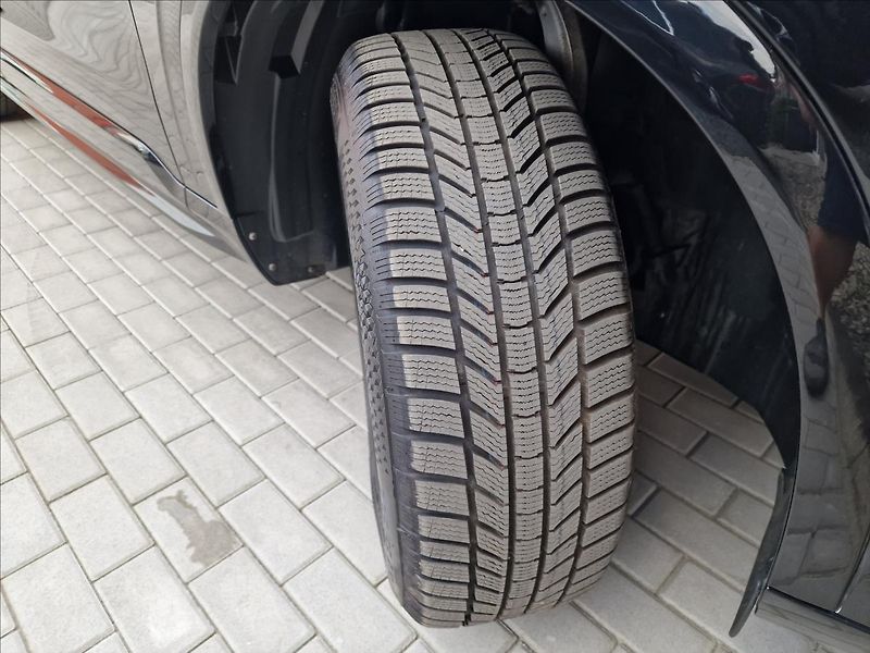 Volvo XC90 B5 AWD Momentum Pro Auto,1Maj - fotka 45 z 50