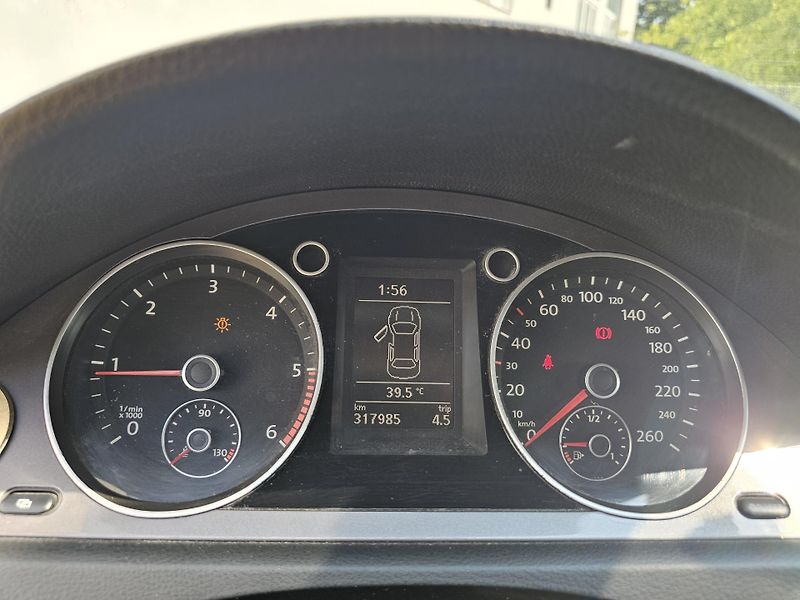 Volkswagen Passat Variant (2009) 2.0TDI COMMON RAIL  - fotka 11 z 17