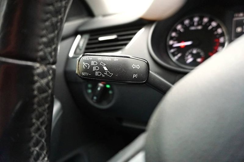 Škoda Octavia (2013) STYLE 2,0 TDI 110 kW - fotka 40 z 40