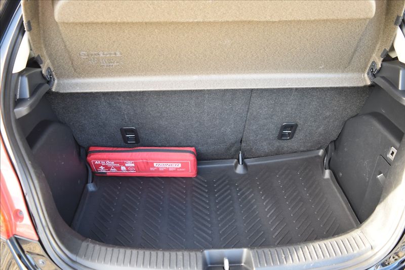 Mazda 2 1,5 MZR 76KW ALU KLIMA - fotka 14 z 38