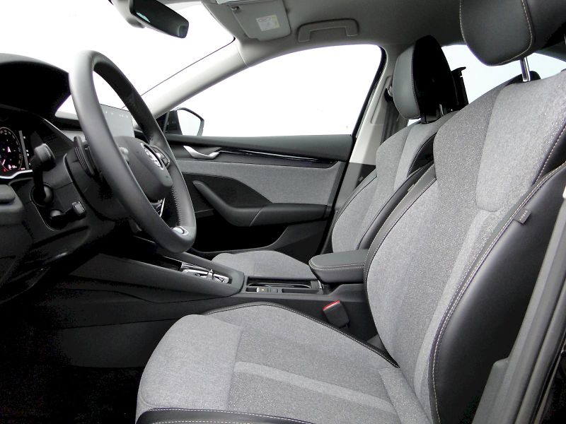 Škoda Octavia (2024) DSG 2.0 TDI / 110 kW / TOP SEL - fotka 19 z 35