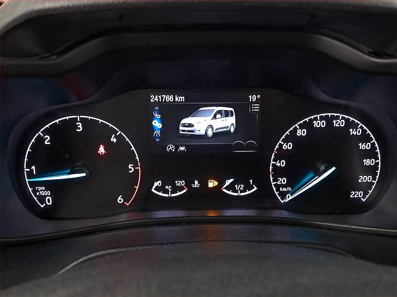 Ford Tourneo Connect (2019) Titanium 1.5 TDCi, 5Míst, ČR - fotka 11 z 20