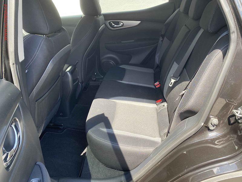 Nissan Qashqai (2017) 1.6 dCi, N-Connecta, AT, TZ - fotka 10 z 17
