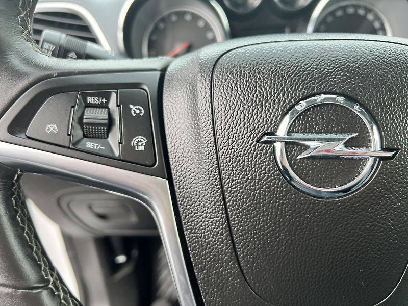 Opel Mokka 1.4T COSMO 4x4 TEMPOMAT KLIMA - fotka 16 z 53