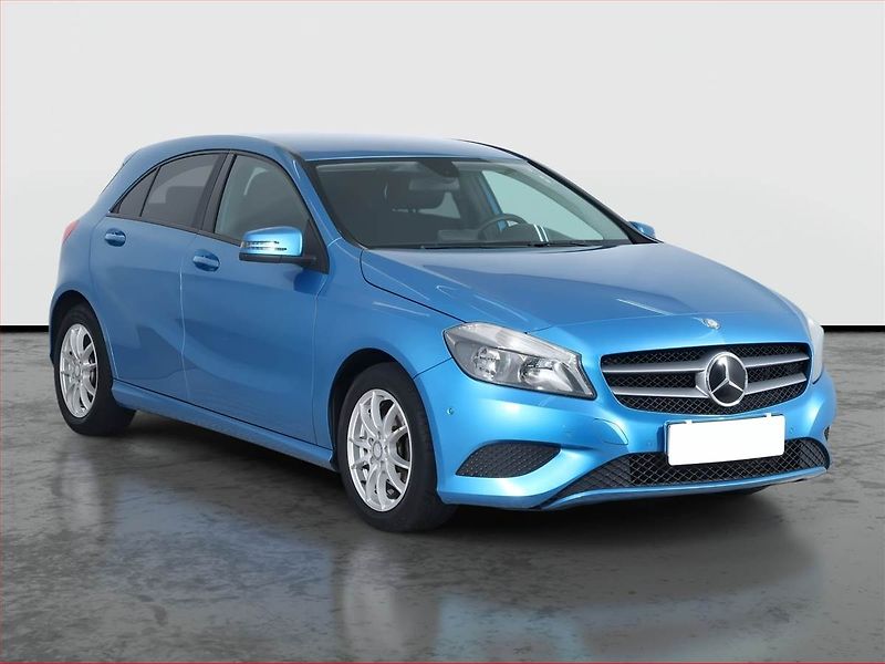 Mercedes-Benz Třídy A (2013) A 180 d, Park. senzory - fotka 1 z 16