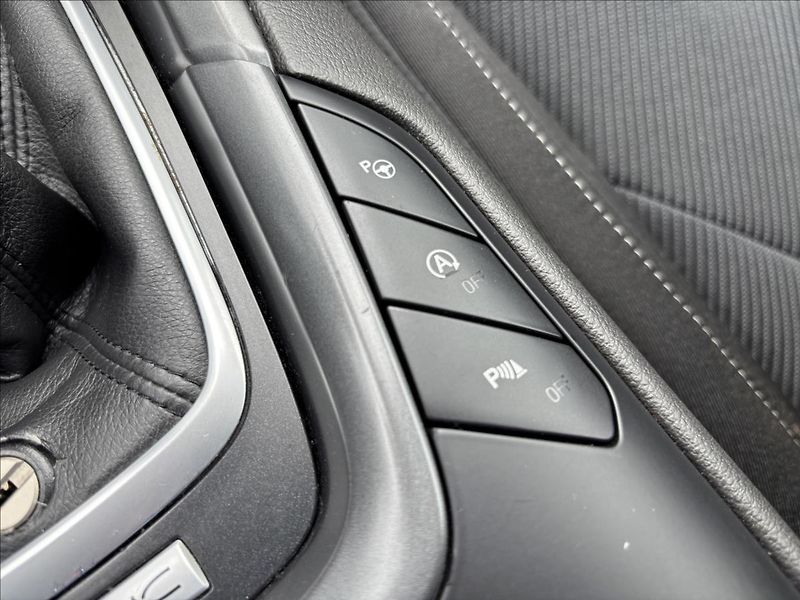 Ford Mondeo 1,5 EcoBoost 121kW Titanium - fotka 27 z 34