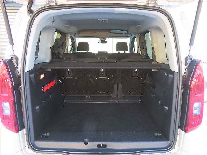 Opel Combo (2020) Enjoy 1.2 Turbo, 5Míst, ČR - fotka 14 z 16