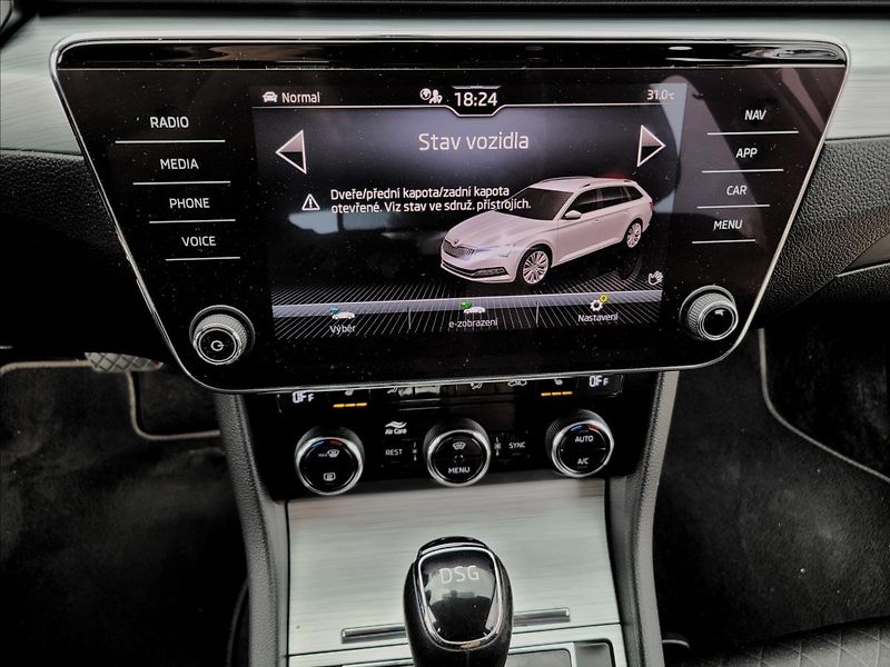 Škoda Superb 1,4 TSI,PHEV,DSG,LED,NAVI,VÝHŘ - fotka 27 z 50