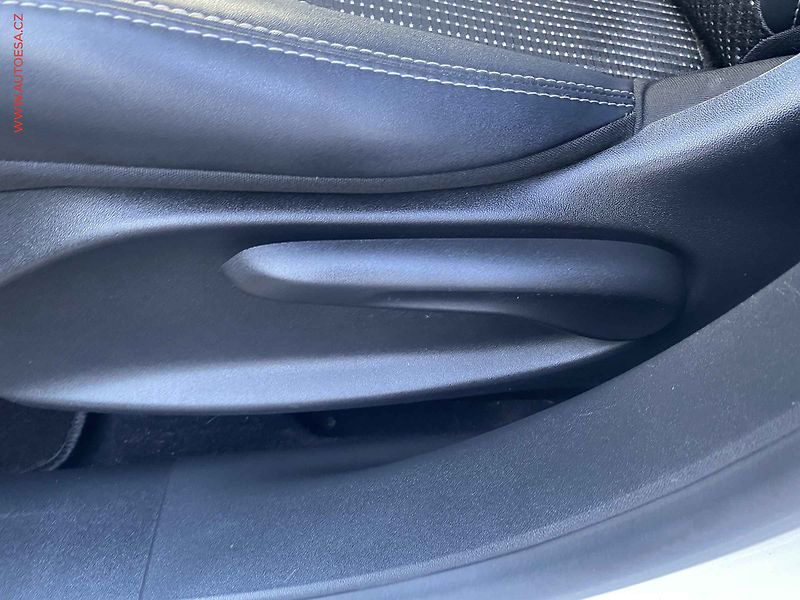 Peugeot 2008 (2017) PT, Allure, AT - fotka 14 z 16
