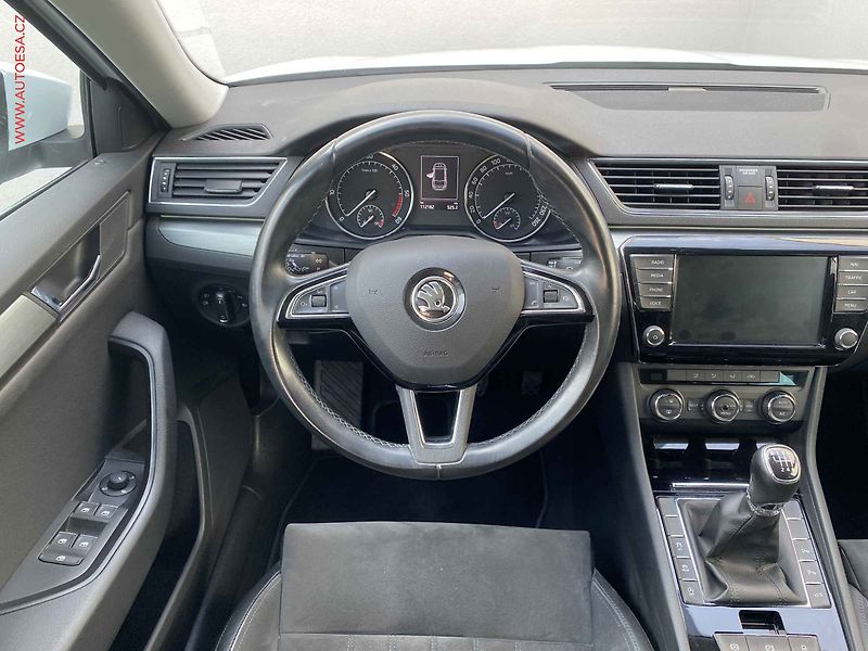 Škoda Superb (2016) 2.0 TDi, Style, kůže, +ALU - fotka 11 z 20