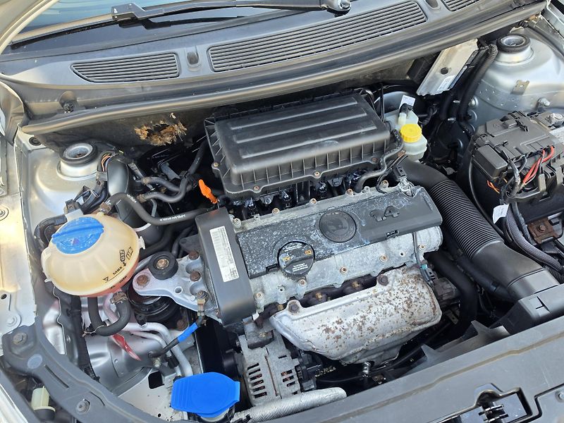 Škoda Fabia 1.4 16V 63kw  - fotka 19 z 24