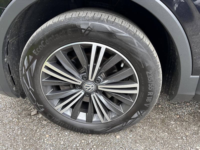 Volkswagen Tiguan 2.0 TDI ALLSPACE - fotka 23 z 24