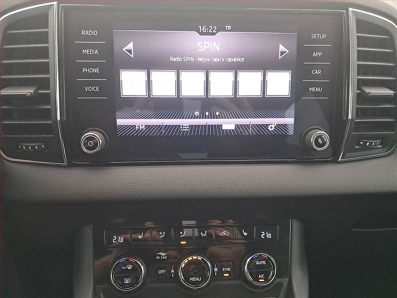 Škoda Karoq (2018) 1.5 TSI, Serv.kniha, Tempomat - fotka 12 z 16