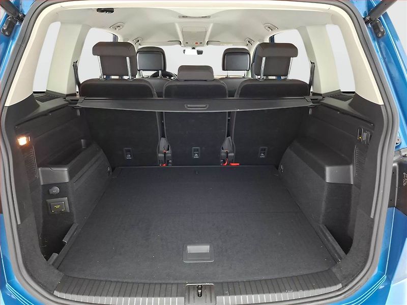 Volkswagen Touran (2019) 1.5 TSI - fotka 14 z 21