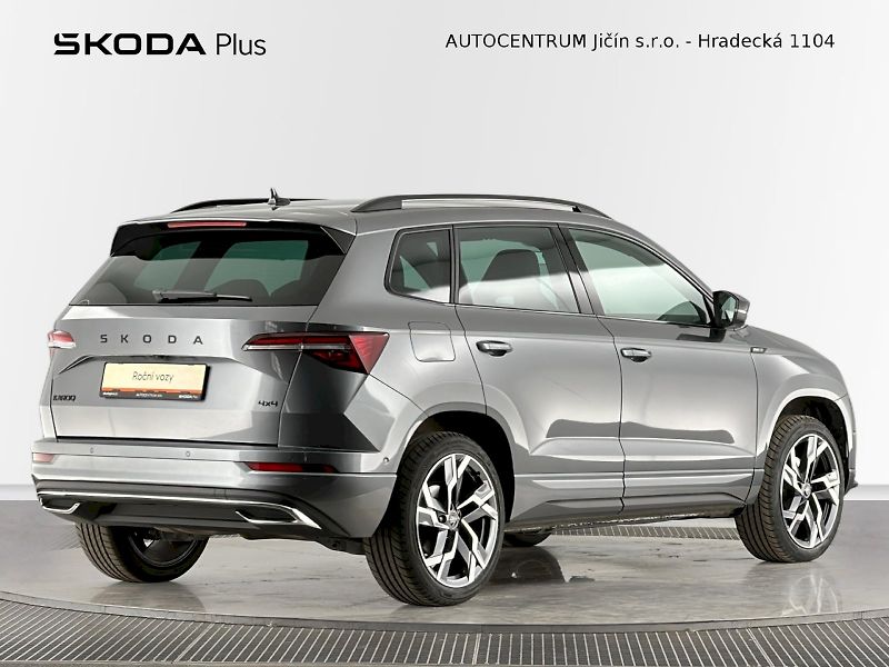 Škoda Karoq (2025) DSG 2.0TDI 110kW 4x4 SportLine - fotka 2 z 35