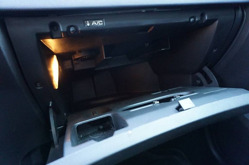 Peugeot 307 (2003) 2,0 HDI - fotka 7 z 19