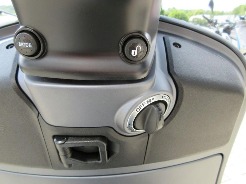 Vespa (2026) GTV 310 e5+ - fotka 6 z 9