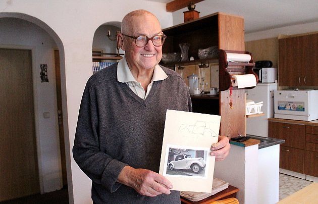 Bořivoj Zábřeský pracoval na rekonstrukci jediné Tatry 57B roadster na světě dvanáct let., zdroj: Deník/Edvard D. Beneš