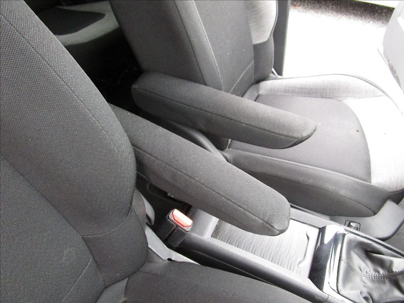 Citroën Grand C4 Picasso 2.0HDi aut. Klima, 7 míst - fotka 19 z 50