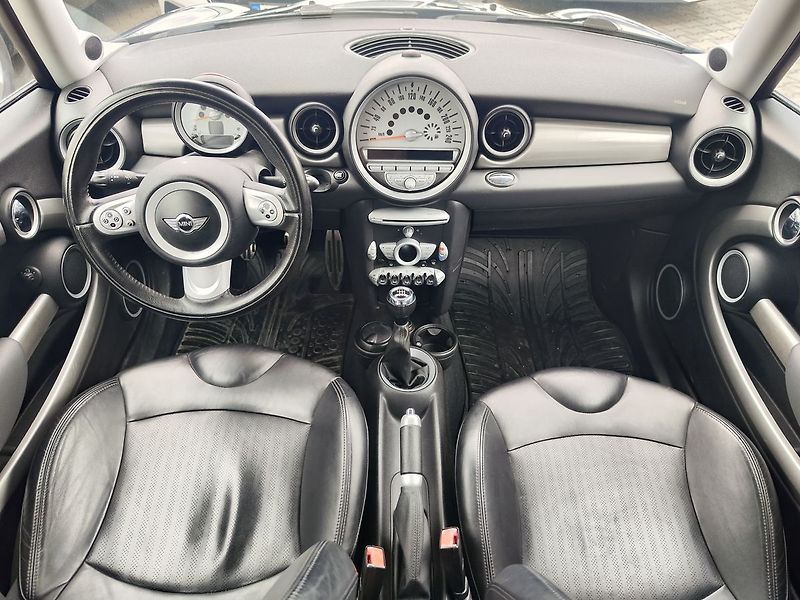 Mini Cooper S 1.6/141kW John Cooper Works - fotka 12 z 25