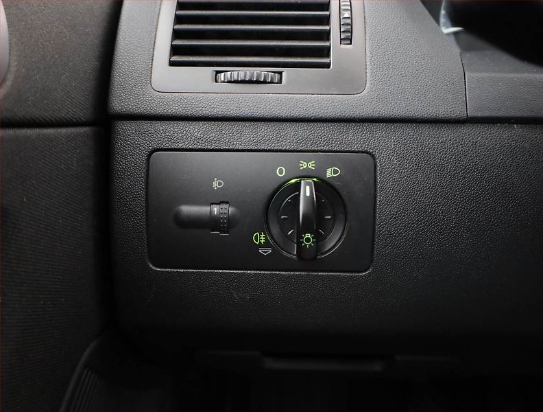 Škoda Fabia (2005) 1.2, po STK, udržované - fotka 12 z 14