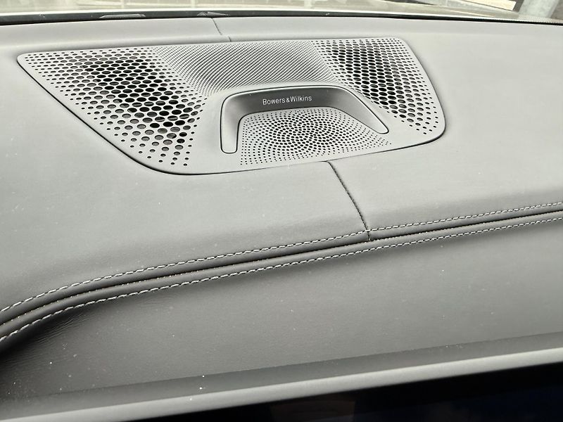 BMW X5 (2021) M, Akrapovič, nové brzdy, PPF - fotka 25 z 28