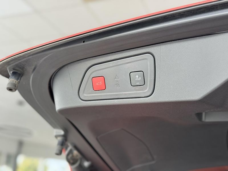 Citroën C5 Aircross 1,5BlueHDi 130 AT8*Panor*Tažné - fotka 32 z 38