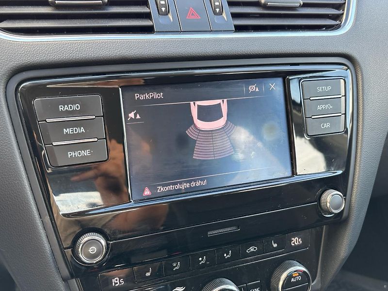 Škoda Octavia 1.4 TSI 110kW Trumf - fotka 19 z 26