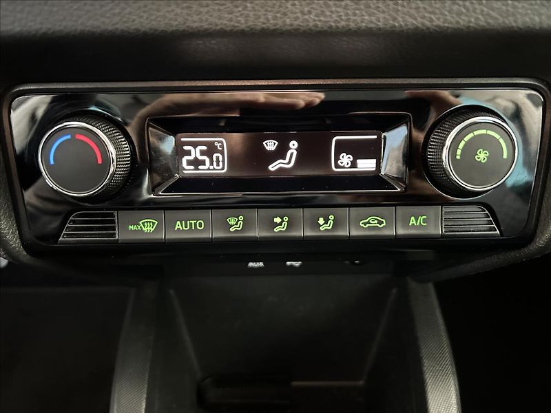 Škoda Fabia 1,2   TSI,SERVISKA,ŘEMEN - fotka 11 z 15