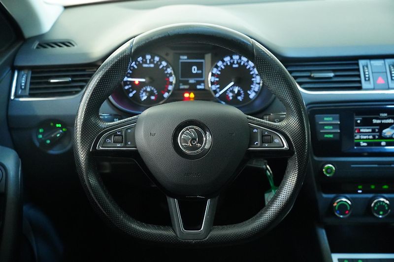 Škoda Octavia - fotka 18 z 27