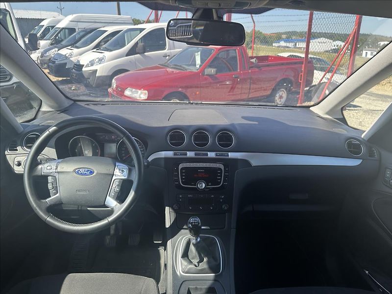 Ford Galaxy 2,0 103kW 7MÍST,TAŽNÉ,NOVÁ STK - fotka 21 z 33