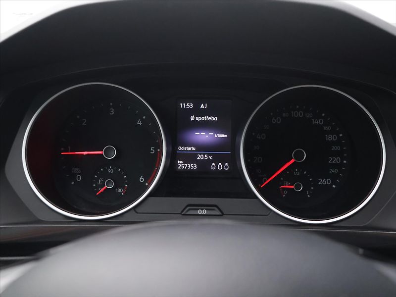 Volkswagen Tiguan 2.0 TDI 110kW 4MOT Highline DP - fotka 16 z 31