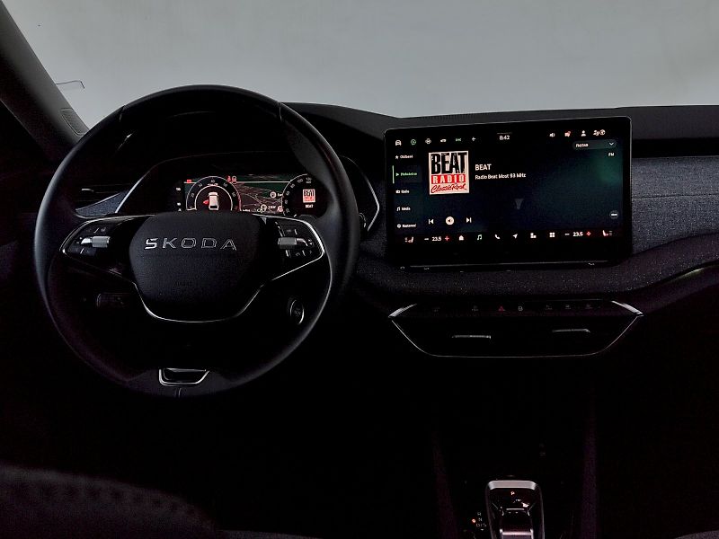Škoda Octavia (2025) Combi Top Selection 1,5 Tsi 11 - fotka 6 z 38