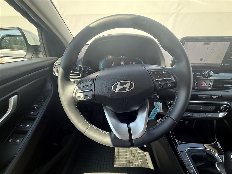 Hyundai i30 1,5 CVVT 71kW Family Climate - fotka 9 z 25