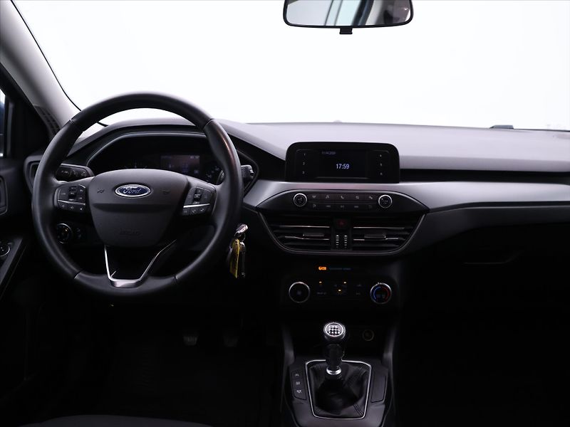 Ford Focus 1,0 EB 92kW CZ DPH 1.Maj. - fotka 21 z 28