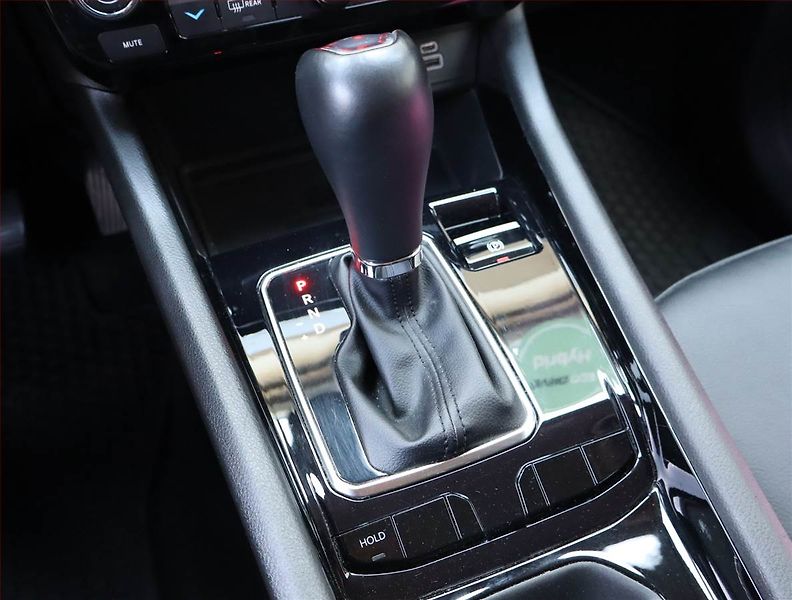 Jeep Compass (2023) 1.5 Turbo e-Hybrid - fotka 16 z 25