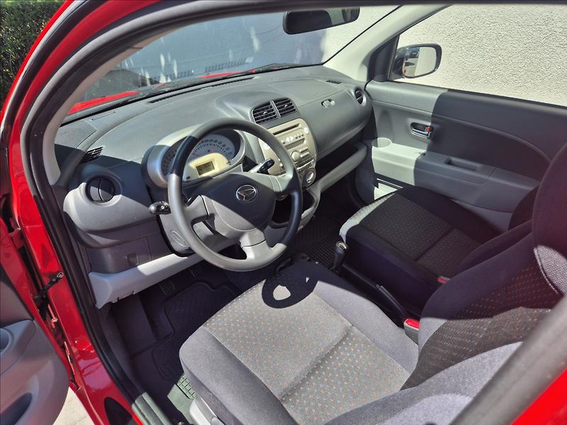 Daihatsu Sirion 1,0 i 51Kw Klima ALU - fotka 12 z 26