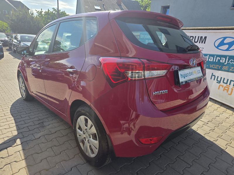 Hyundai ix20 1.6-AUTOMAT-1MAJITEL-92KW - fotka 21 z 35