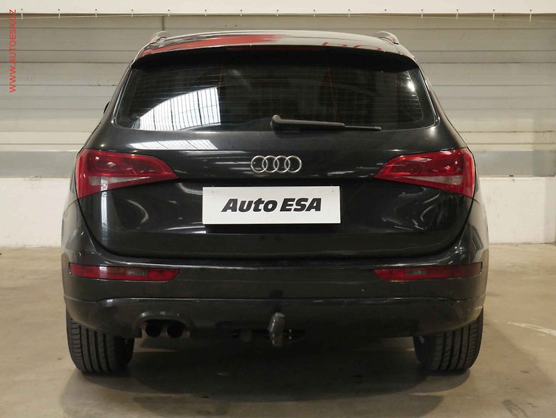 Audi Q5 (2012) 2.0 TDI, 2.maj, Kůže, AC - fotka 5 z 18
