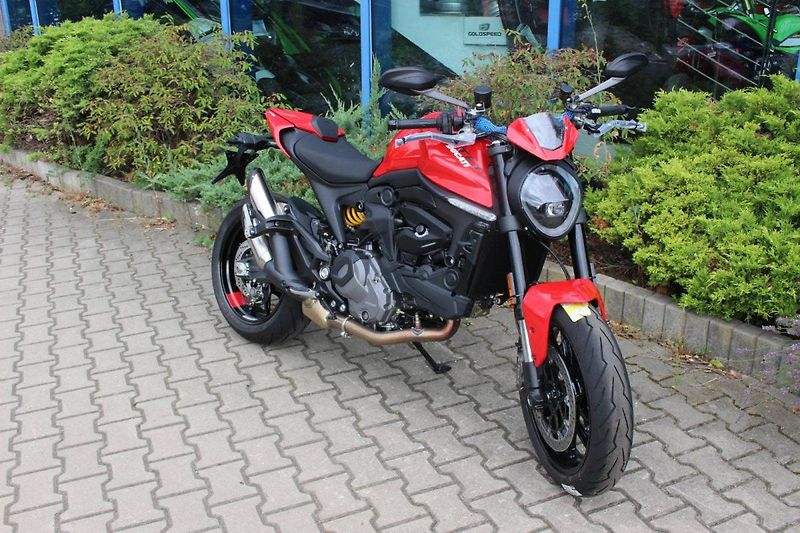 Ducati (2025) MONSTER 950 2025 RED - fotka 1 z 7