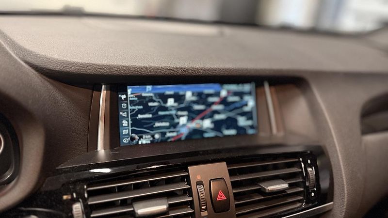 BMW X3 (2017) 2.0DxDRIVE,ČR, VELMI ZACHOVALÝ - fotka 20 z 28