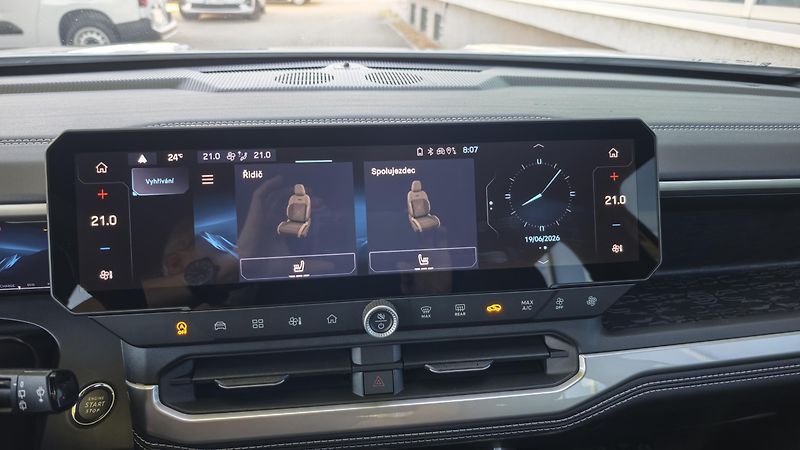 Jeep Compass (2026) Altitude hybrid 145PS automat  - fotka 40 z 42