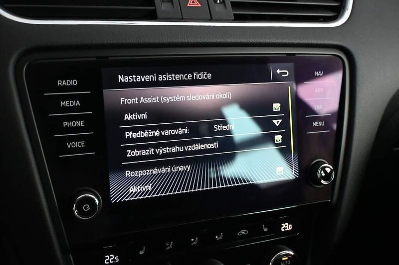 Škoda Octavia (2018) 1.5 CLEVER Tažné TSI - fotka 18 z 33