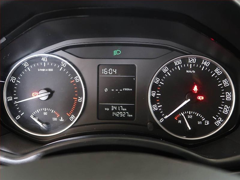 Škoda Octavia (2011) Ambition 1.2 TSI - fotka 11 z 13