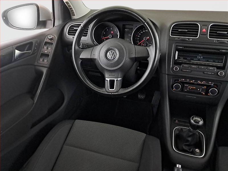 Volkswagen Golf (2012) Comfortline 1.2 TSI, Tempomat - fotka 7 z 16