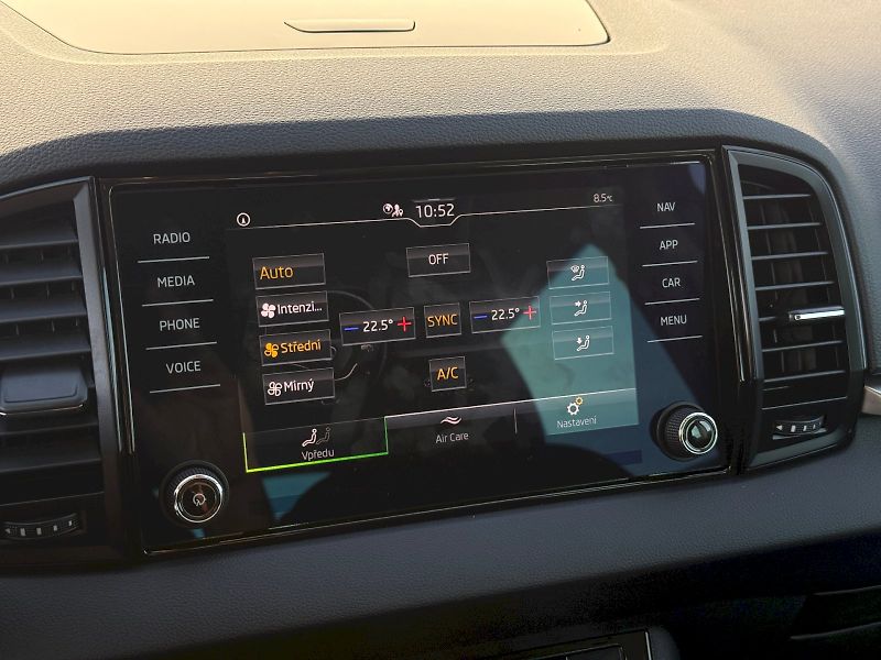 Škoda Karoq (2024) 1.5 TSI 110 kW DSG Selection - fotka 22 z 24