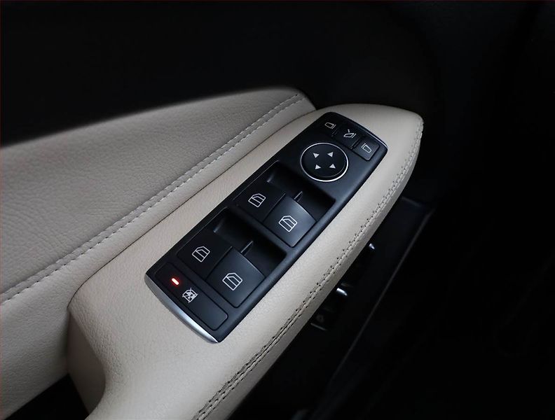 Mercedes-Benz GLS (2017) 500 4MATIC - fotka 18 z 21